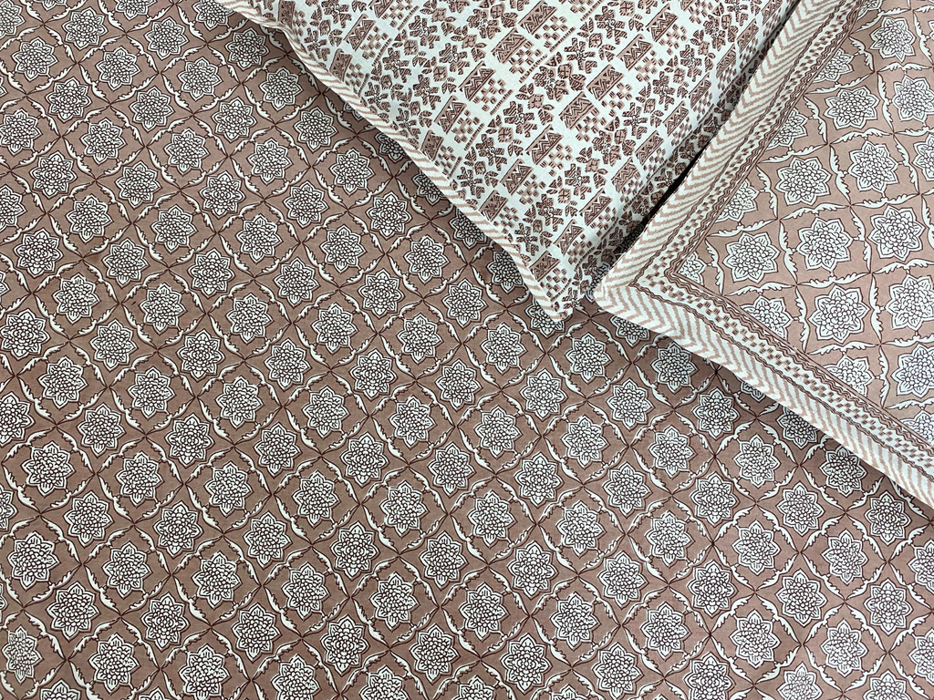 Blush Trellis Bedsheet