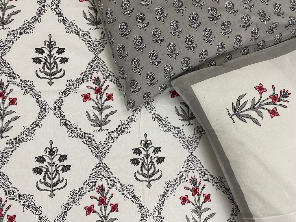 Ivory Lattice Bedsheet