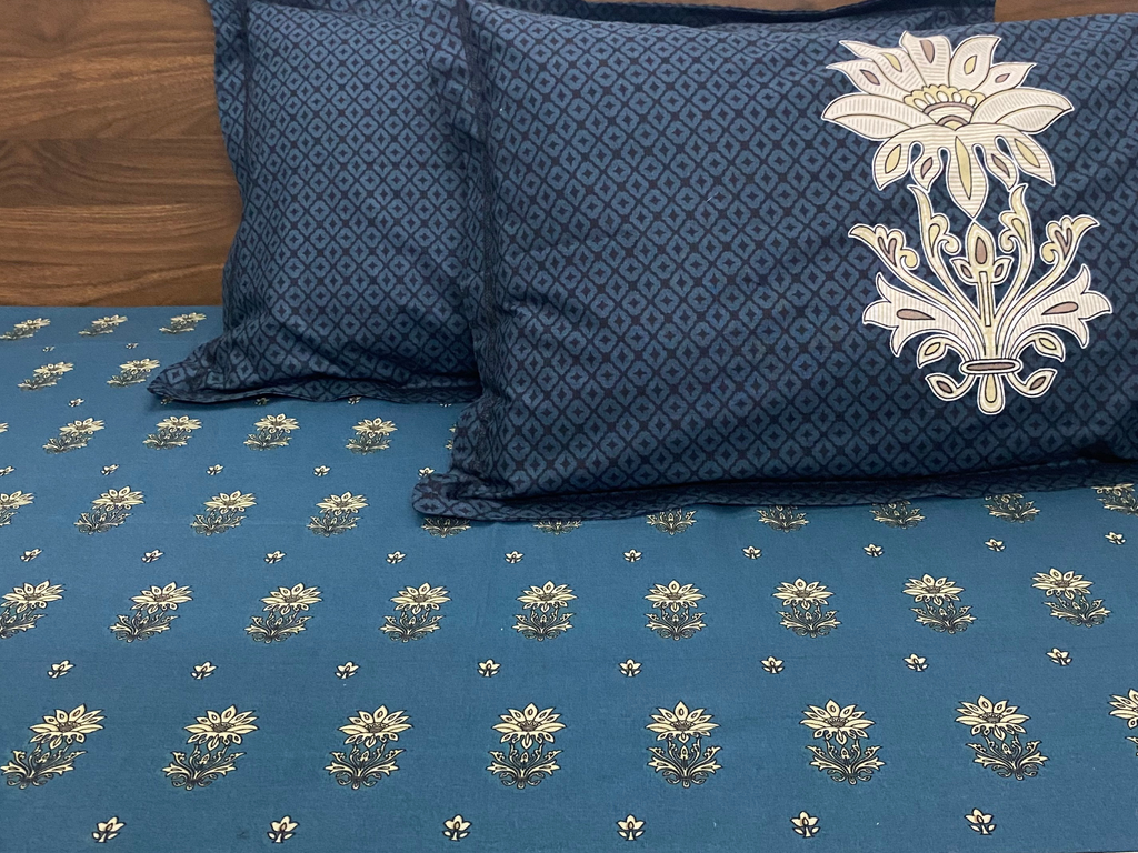 Midnight Bloom Bedsheet